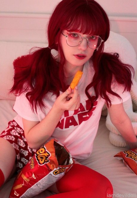 iamdevildoll naked star img