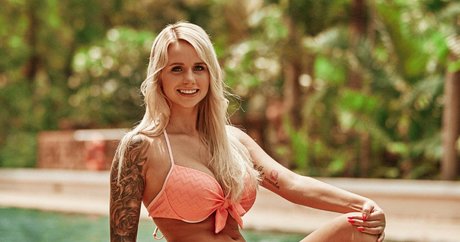 Carina Spack star sexy images