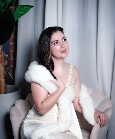 Viola Volta hot actress picture