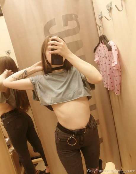 alicespace xxx pornstar picture