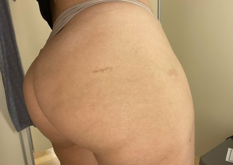 Lucindeira star naked pic