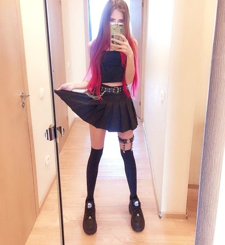 druggkittyy star erotic image