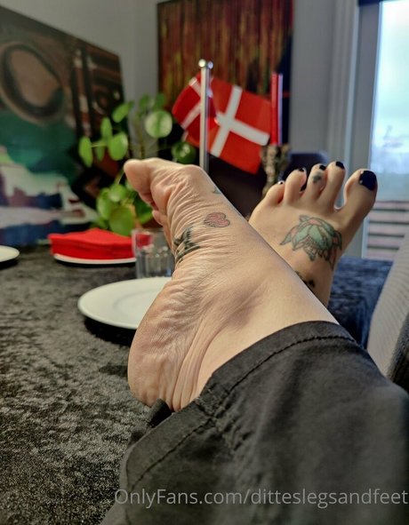 ditteslegsandfeet erotic actress galleries