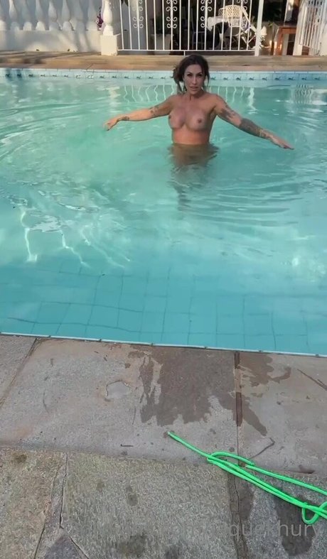 Jaque Khury top star picture