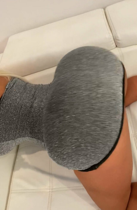 mssnewbooty naked pornstar img