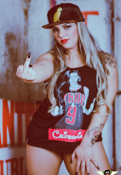 Carine Ivankio naked model photos