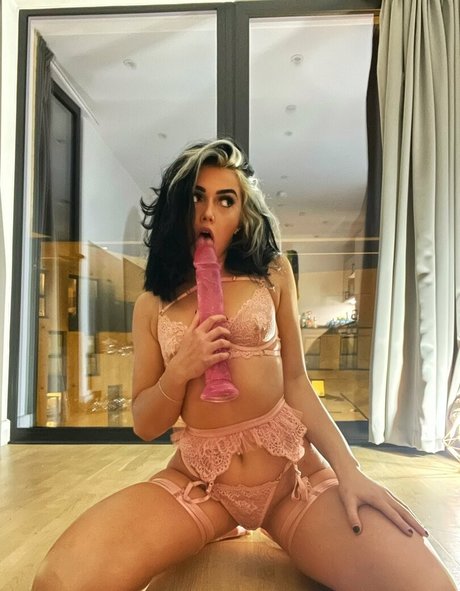 Effy Storm exclusive actress picture