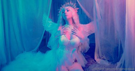 moonlunaaaaaa model naked pictures