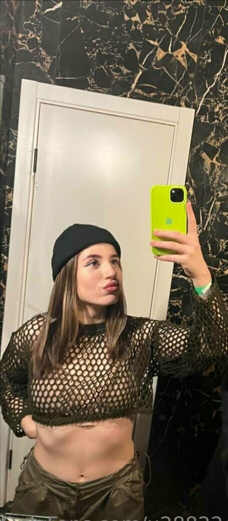 saddleviola art model picture