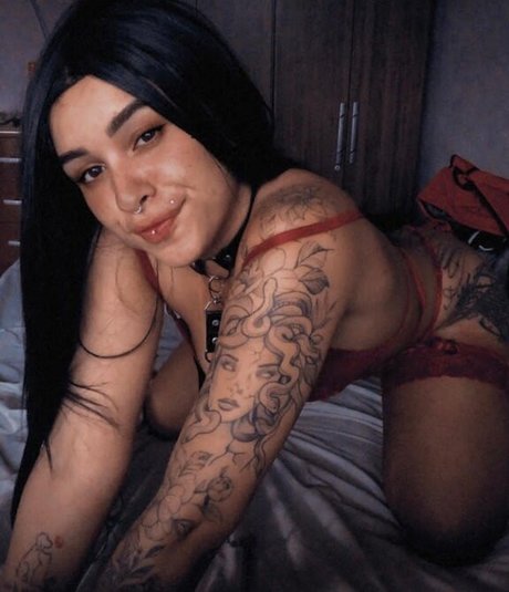 Anna Beatriz star exclusive image