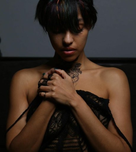 Julya Antoinette star adult pic