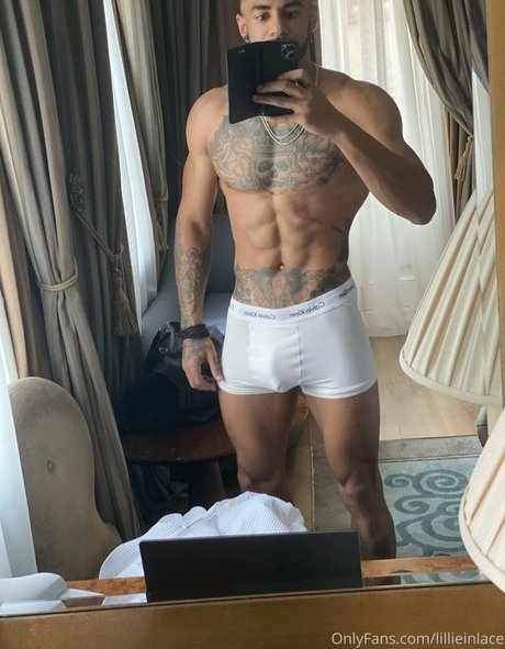 lillieinlace exclusive actress image