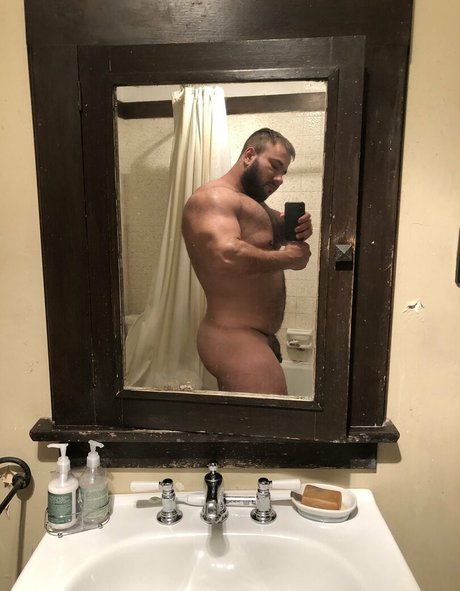 beefybull star pornographic image