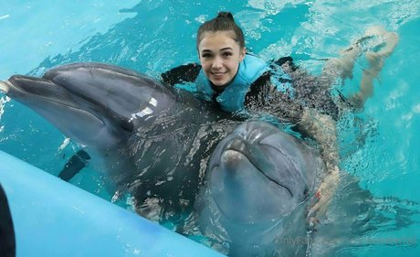 scarletwaterfall naked actress img