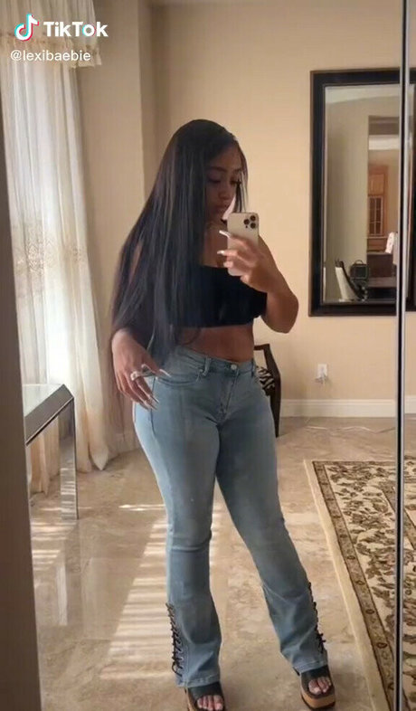 hottest girls onlyfans top photos