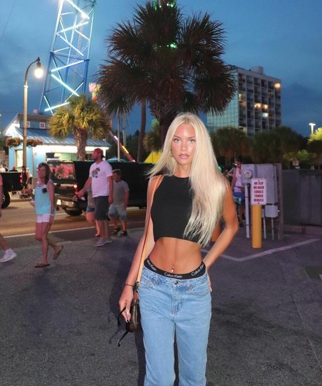 double handjob onlyfans beautiful porn photos