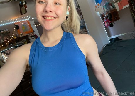 ellieraecbfree model free pics