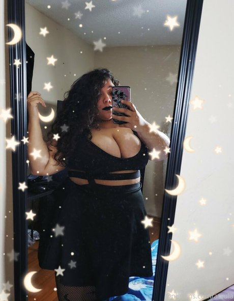 atzula nude model archive