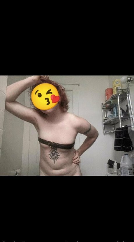 ashmeanything3 star adult picture