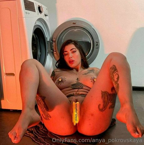 boobs amy exclusive actress photos