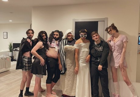 xqcow1 sexy model img