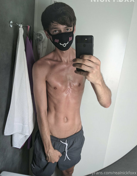 realnickfoxx model adult photos