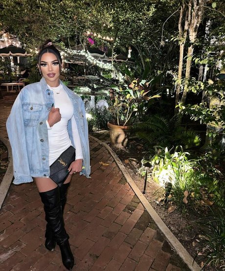 Keahla White star xxx galleries