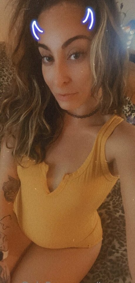 teasye model beautiful image