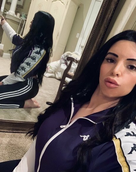 adrianaw exclusive model archive