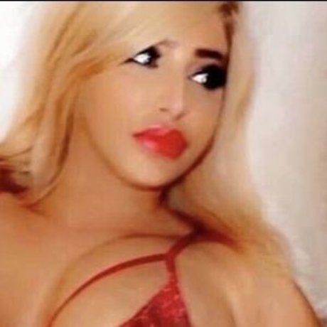 Anais Bragadias naked model gallery