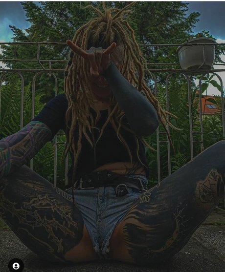 psychedelic mess hot actress img