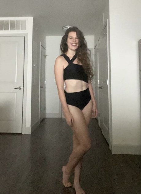 kes de sexy model img