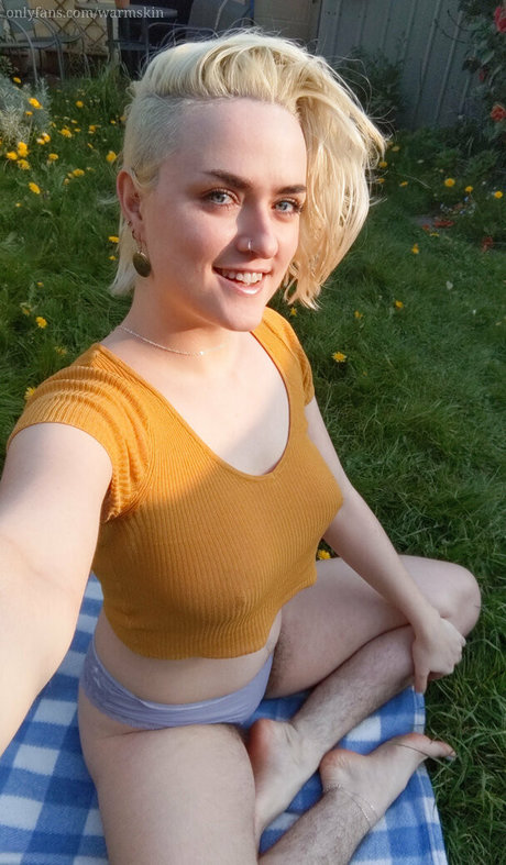 warmskinfree actress picture