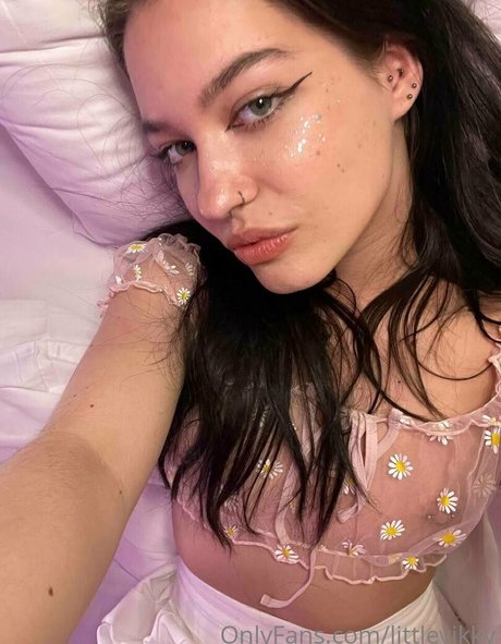 littlevikky pornstar beautiful photo