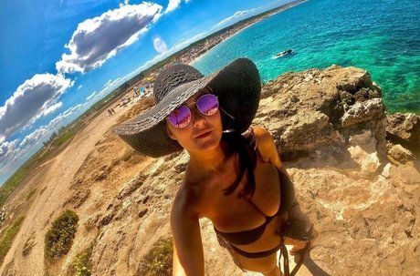 __mianina model erotic images