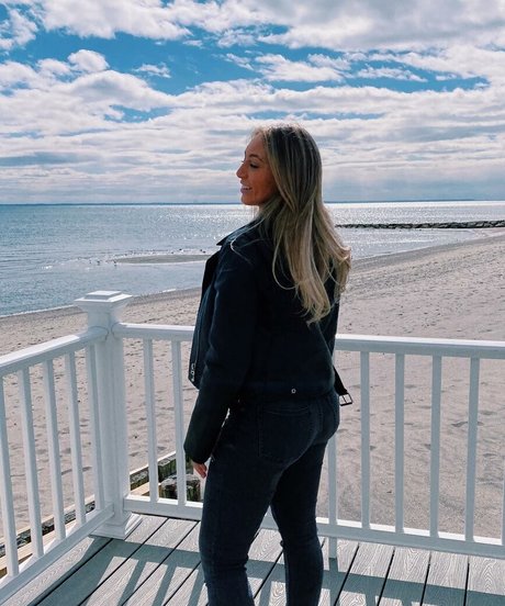 Sabrina Romana star hd images