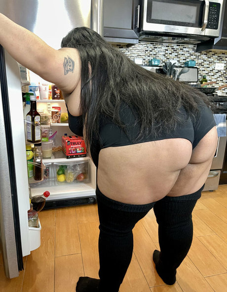 sucking big cock onlyfans erotic pic