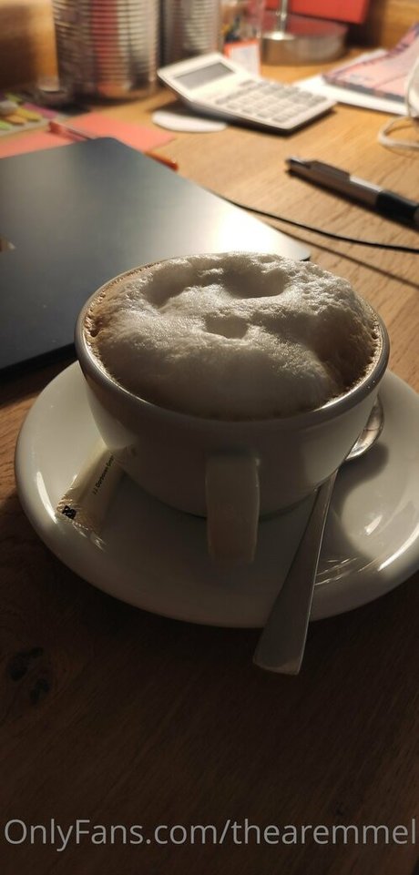 thearemmel model xxx pics