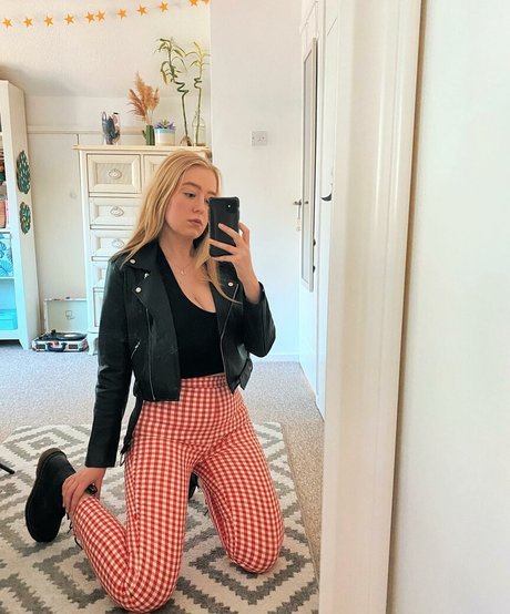 Lotten Sheppard erotic model galleries