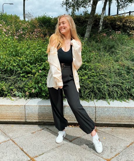 Lotten Sheppard erotic pornstar photos