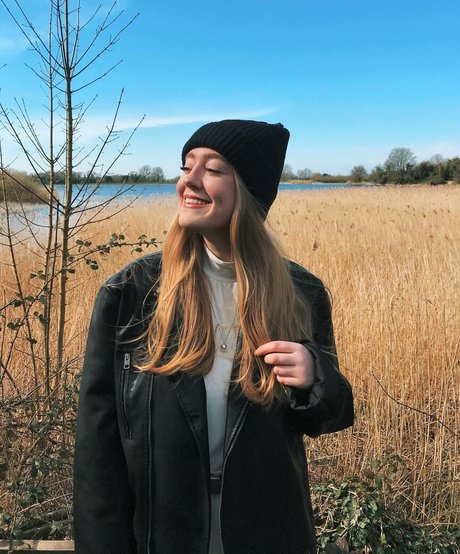 Lotten Sheppard model beautiful photos