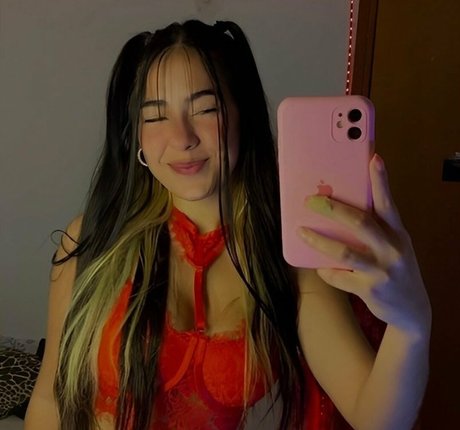 hranto beautiful actress image