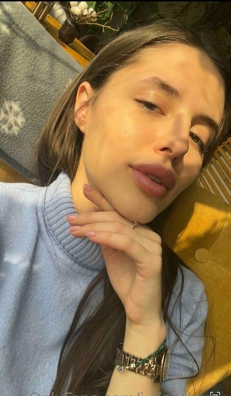 julia cherry model perfect photo