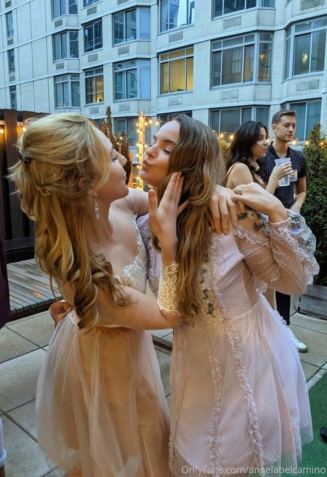 angelabelcamino art star galleries