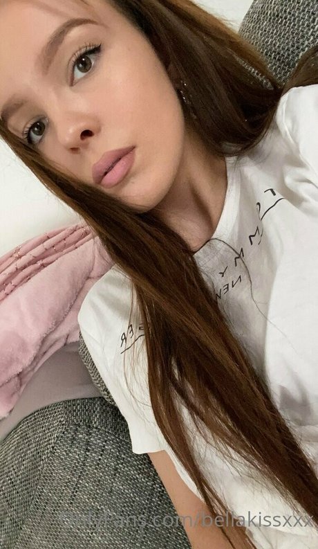bellakissxxx sexy star photo