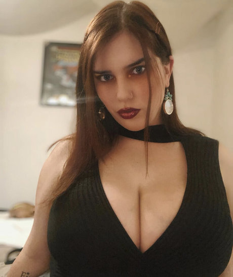 Nikkimichay naked pornstar photo