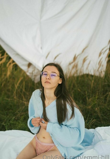 emmi hill top pornstar photo
