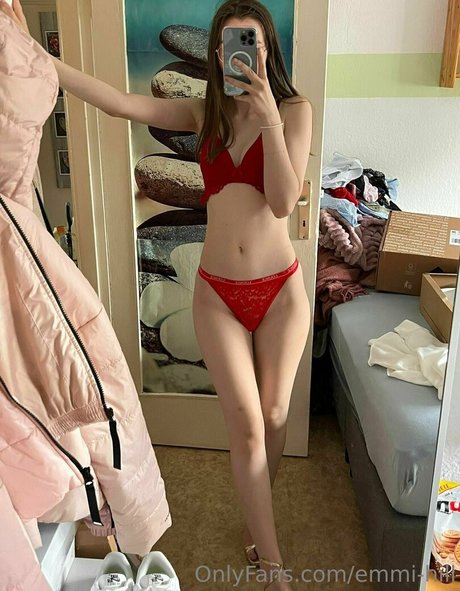 emmi hill nice actress galleries