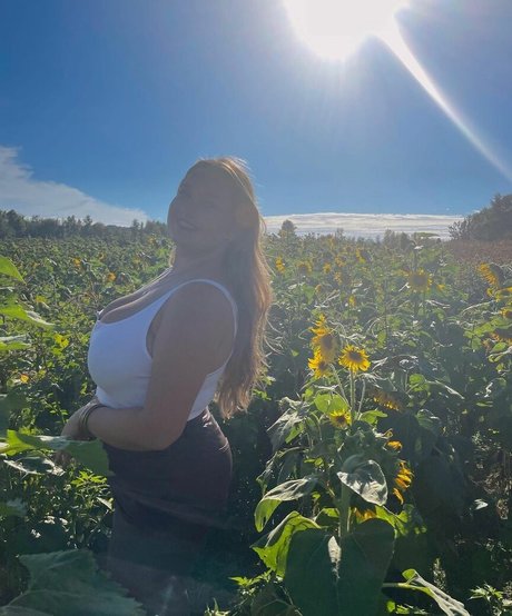 Grace H erotic pornstar picture