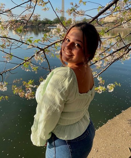 Grace H pornographic actress pictures